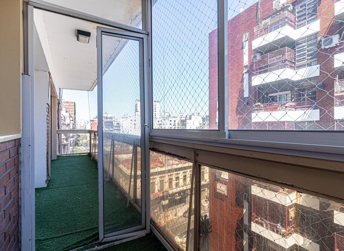 Venta departamento 4 amb Balvanera. Ampio, luminoso, balcón