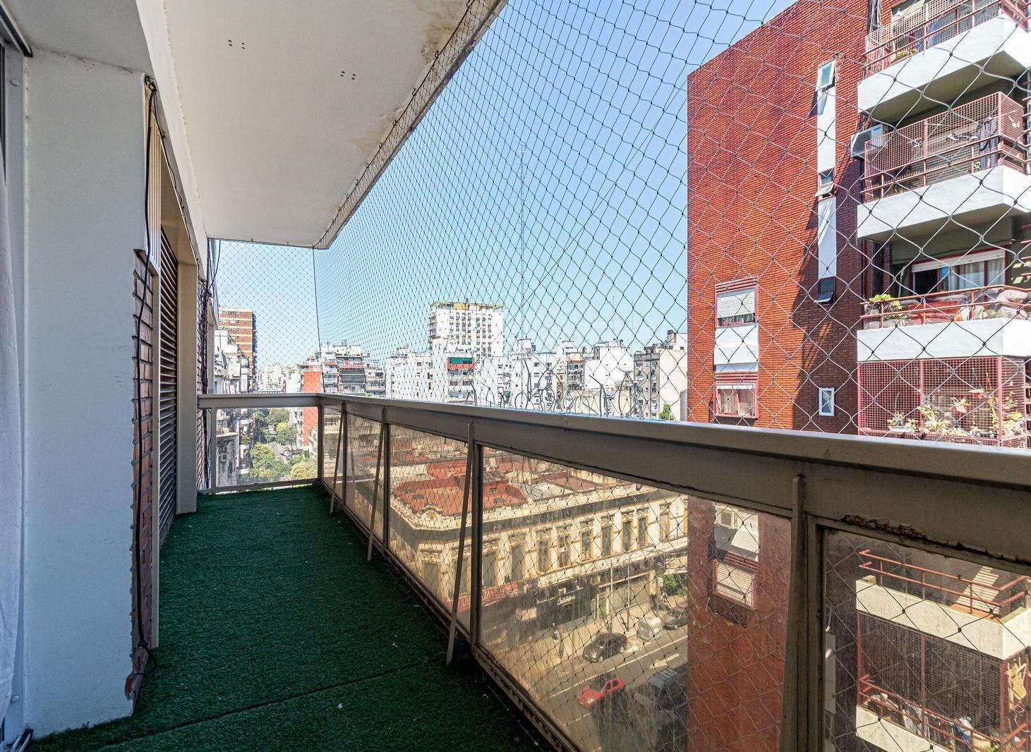 Venta departamento 4 amb Balvanera. Ampio, luminoso, balcón