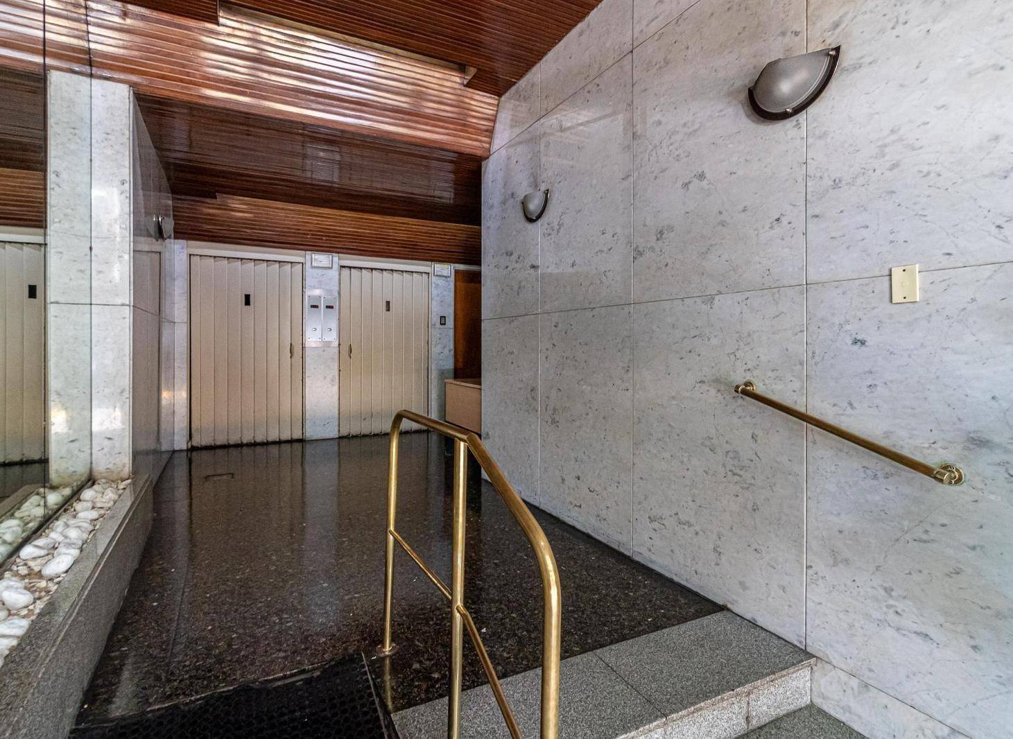 Venta departamento 4 amb Balvanera. Ampio, luminoso, balcón