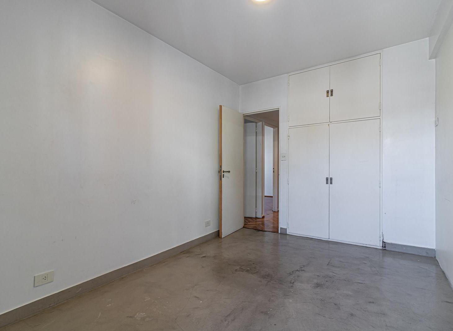 Venta departamento 4 amb Balvanera. Ampio, luminoso, balcón