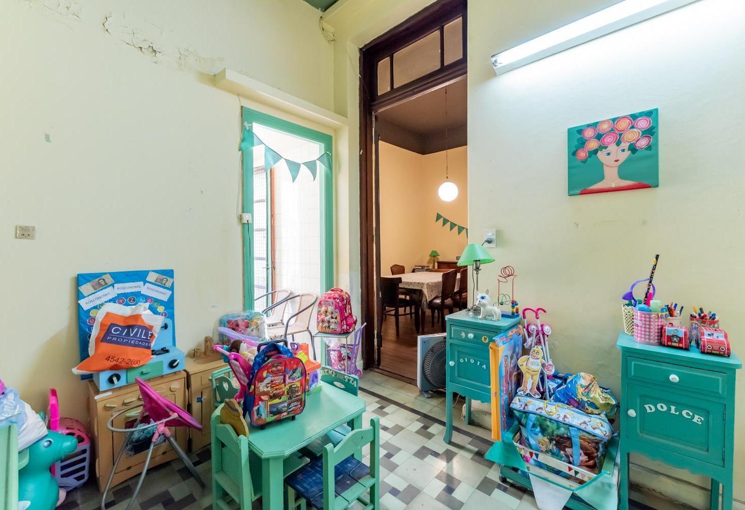 Venta. A REFACCIONAR. PH Tipo Casa. Entrada independiente. Terraza. Sin Expensas. Caballito.