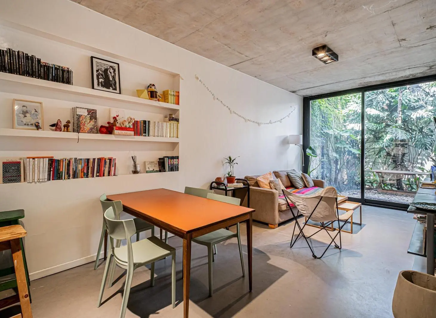 Depto 4 Ambientes en Villa Ortuzar | Patio Arbolado con parrilla | Cochera | Cerca del Subte B 2