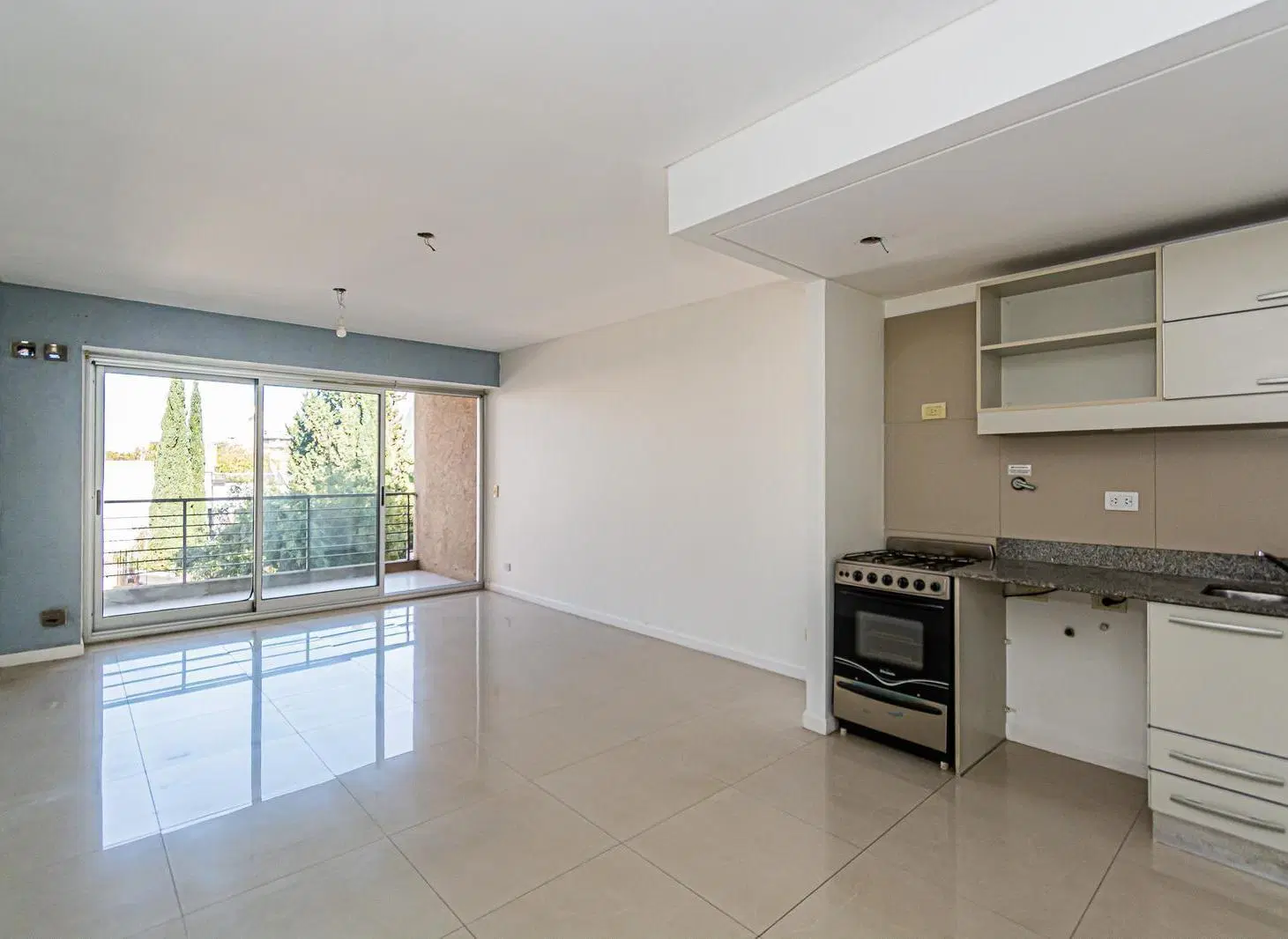 Venta monoambiente con balcón en Villa Devoto 4