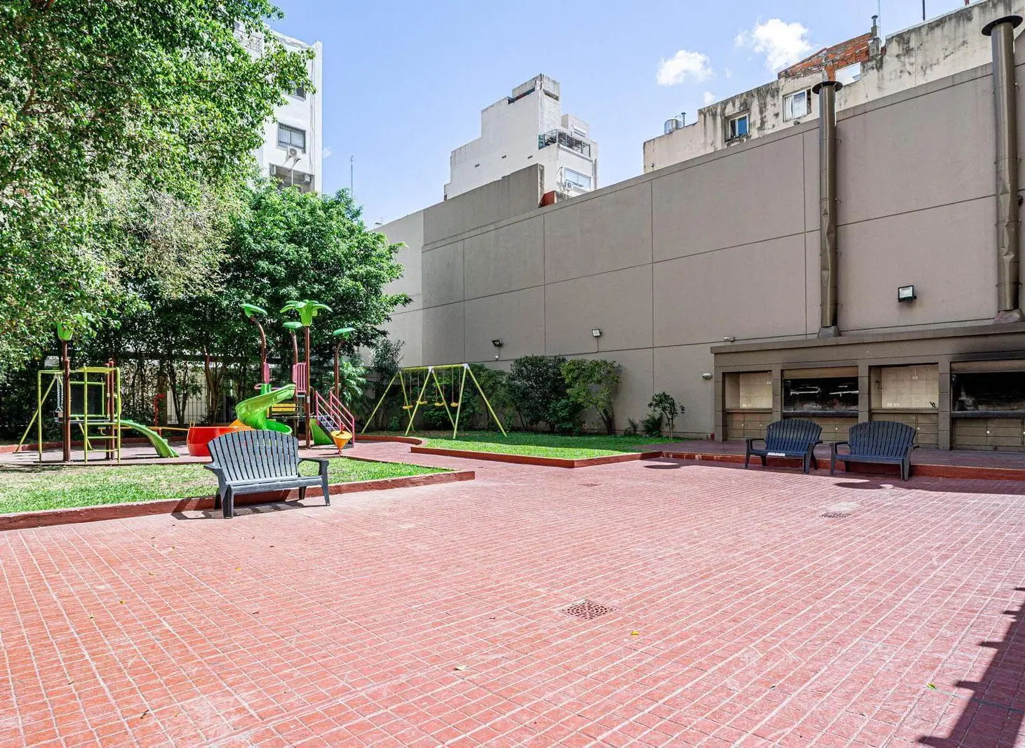Venta Departamento  4 Amb C/Dependencia  Cochera y Baulera 5