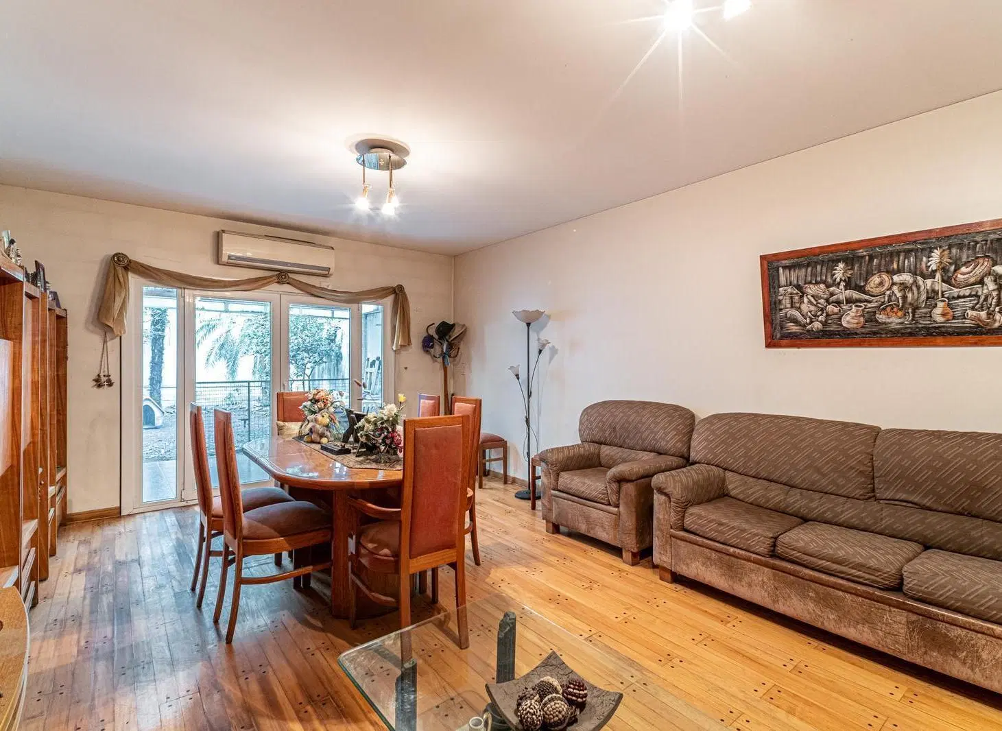 Triplex con cochera y jardin, 5 ambientes, venta Parque Chacabuco 3