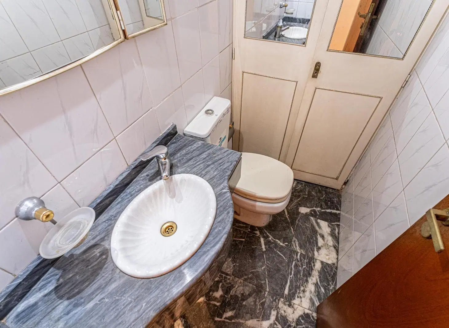 Triplex con cochera y jardin, 5 ambientes, venta Parque Chacabuco 5