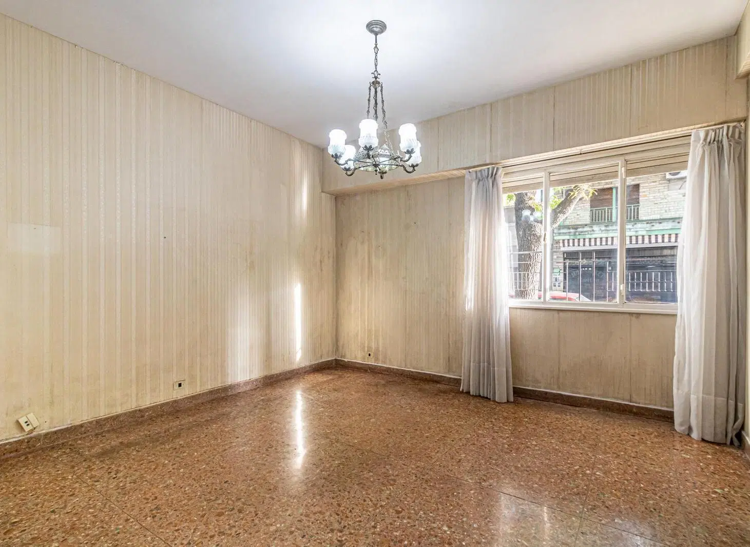 Venta departamento Planta Baja, patio. 3 ambientes. Bajas expensas. Villa Pueyrredón 4