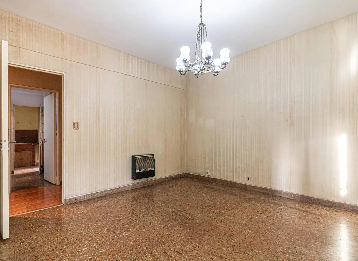 Venta departamento Planta Baja, patio. 3 ambientes. Bajas expensas. Villa Pueyrredón 5