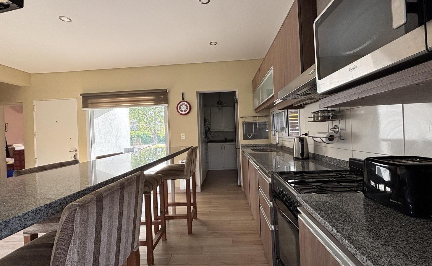 Foto de VENTA CASA PILAR DEL ESTE SIN EXPENSAS 5AMB 190M2 PILETA FINANCIA, imagen 5