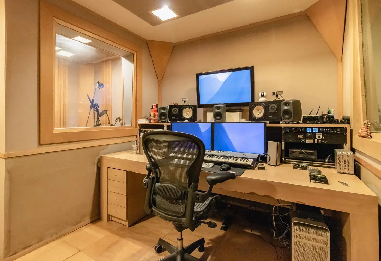 Estudio de Grabación , 6 ambientes en coghlan, Lote propio. 8