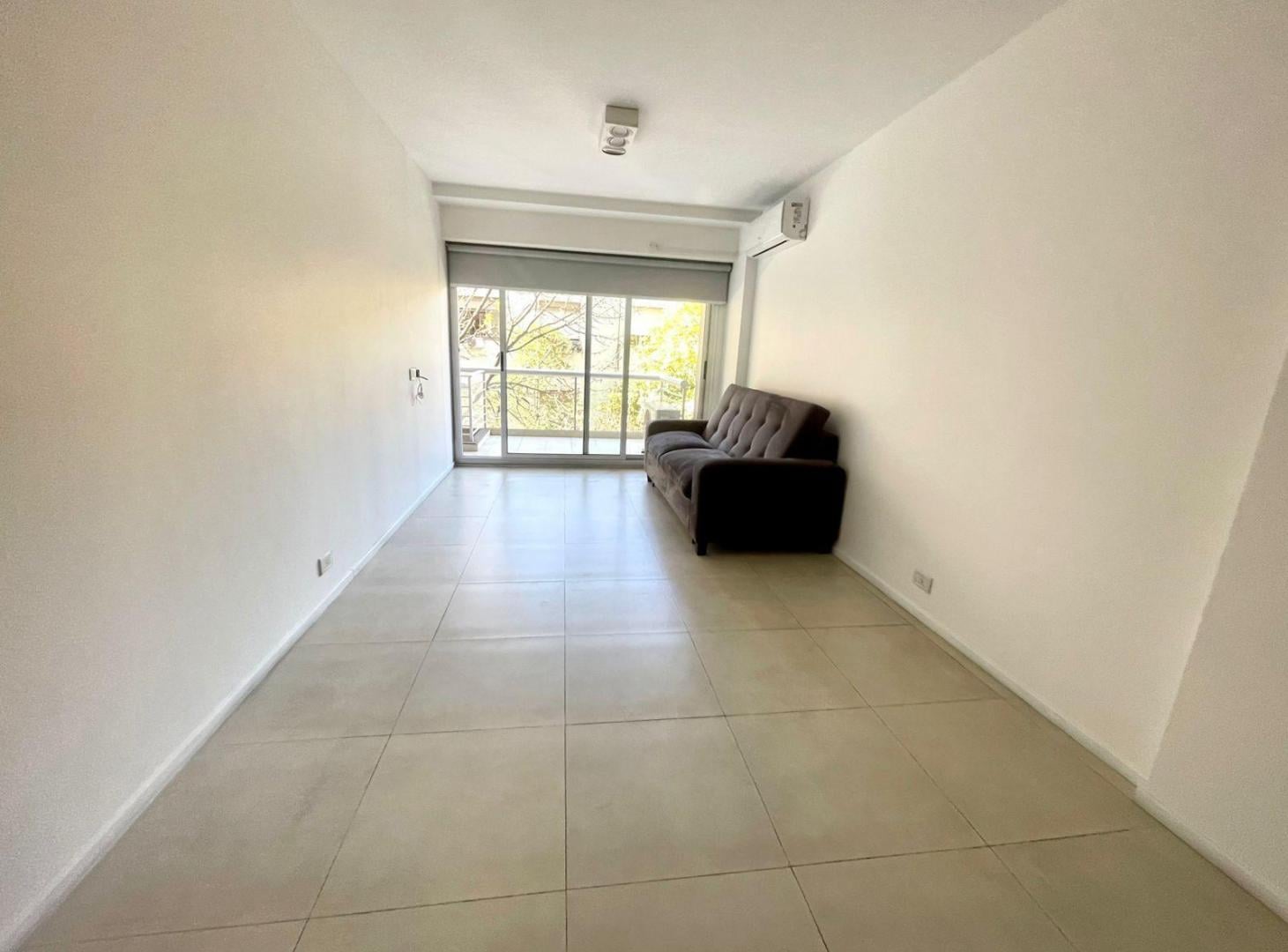 Alquiler departamento con balcon CABALLITO