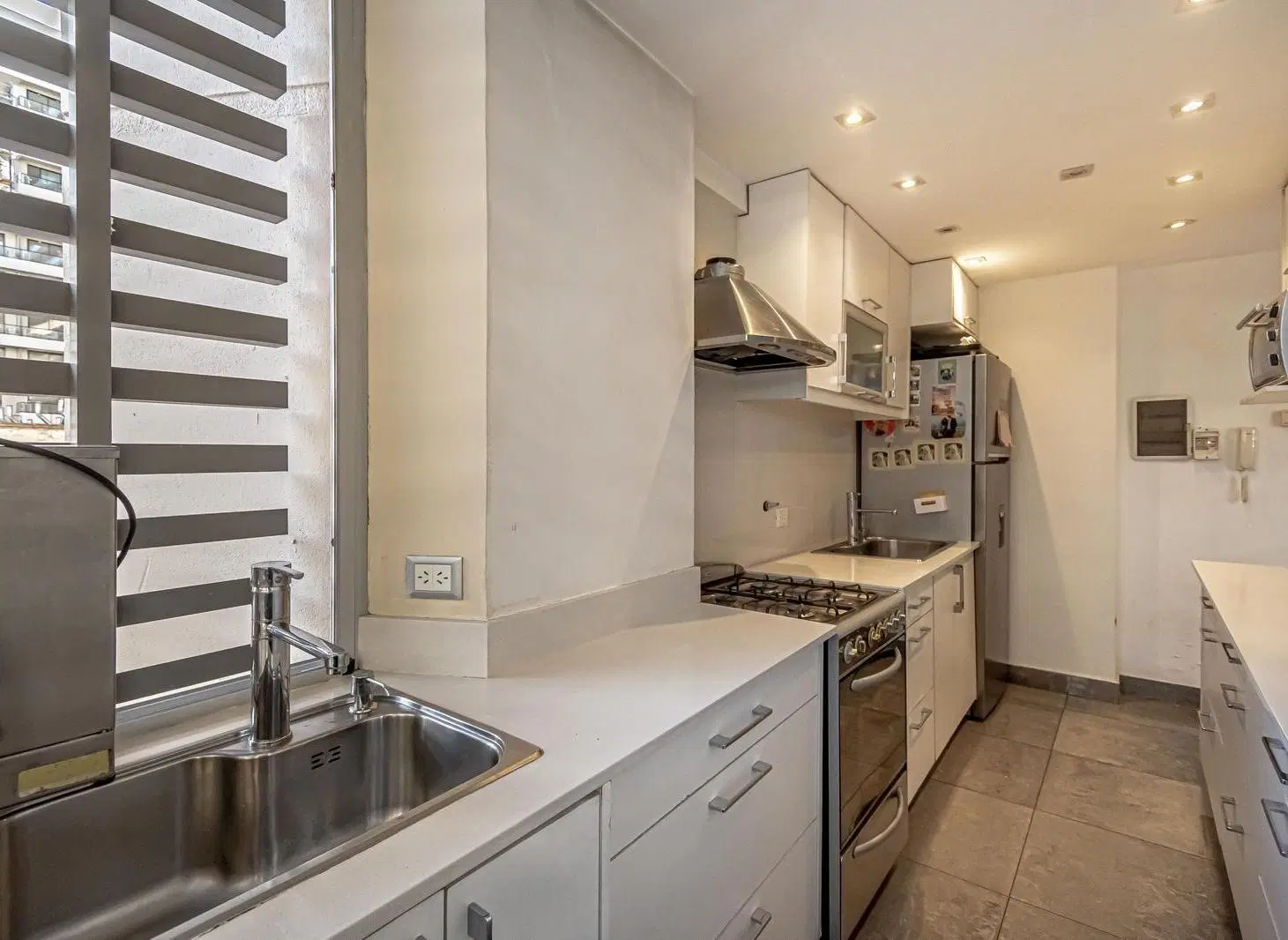 Venta departamento 4 ambientes al frente, todo reciclado, amenities en Belgrano 5