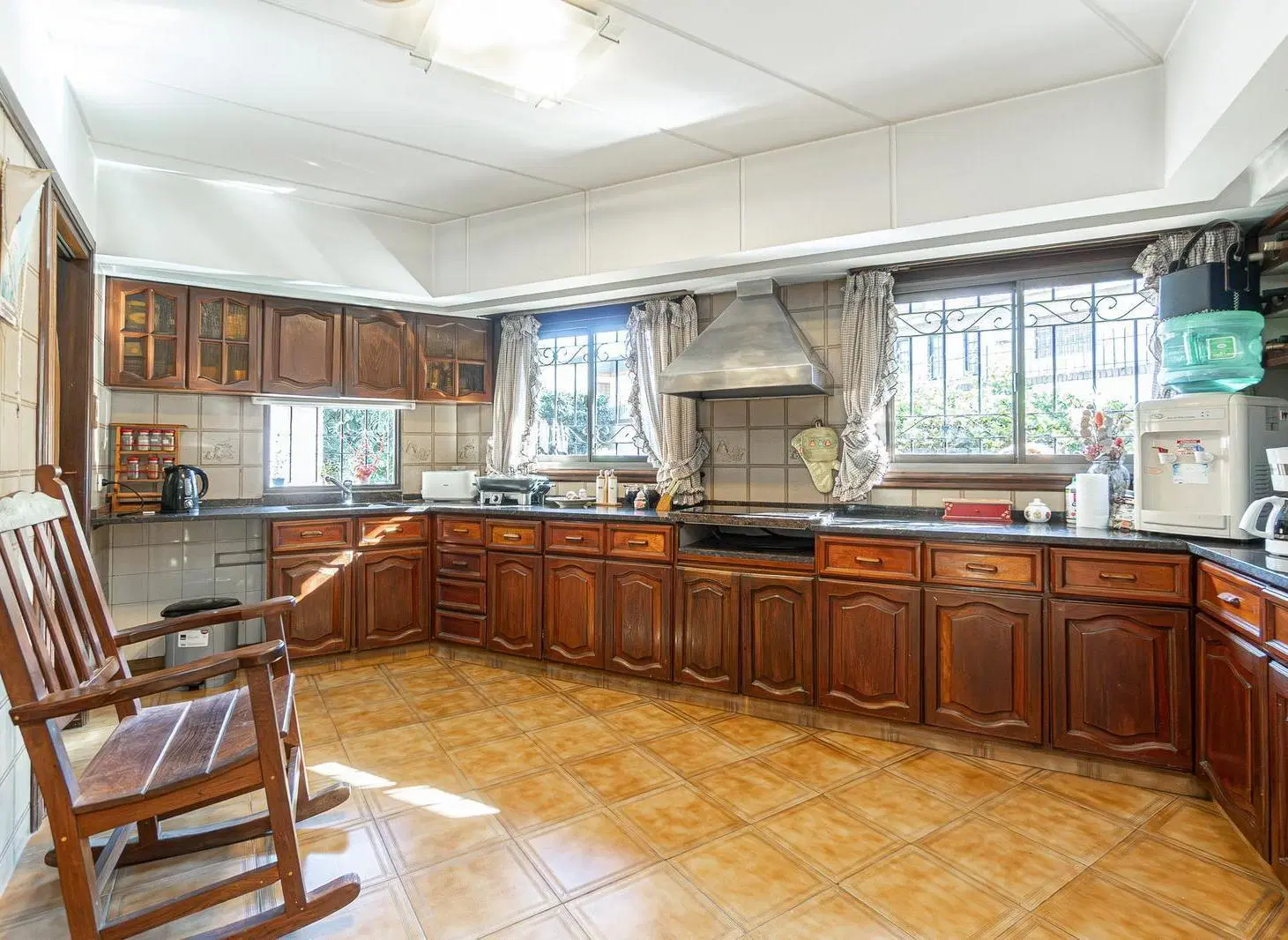 Casa en venta 5 ambientes en Ituzaingó. Apto crédito. 5