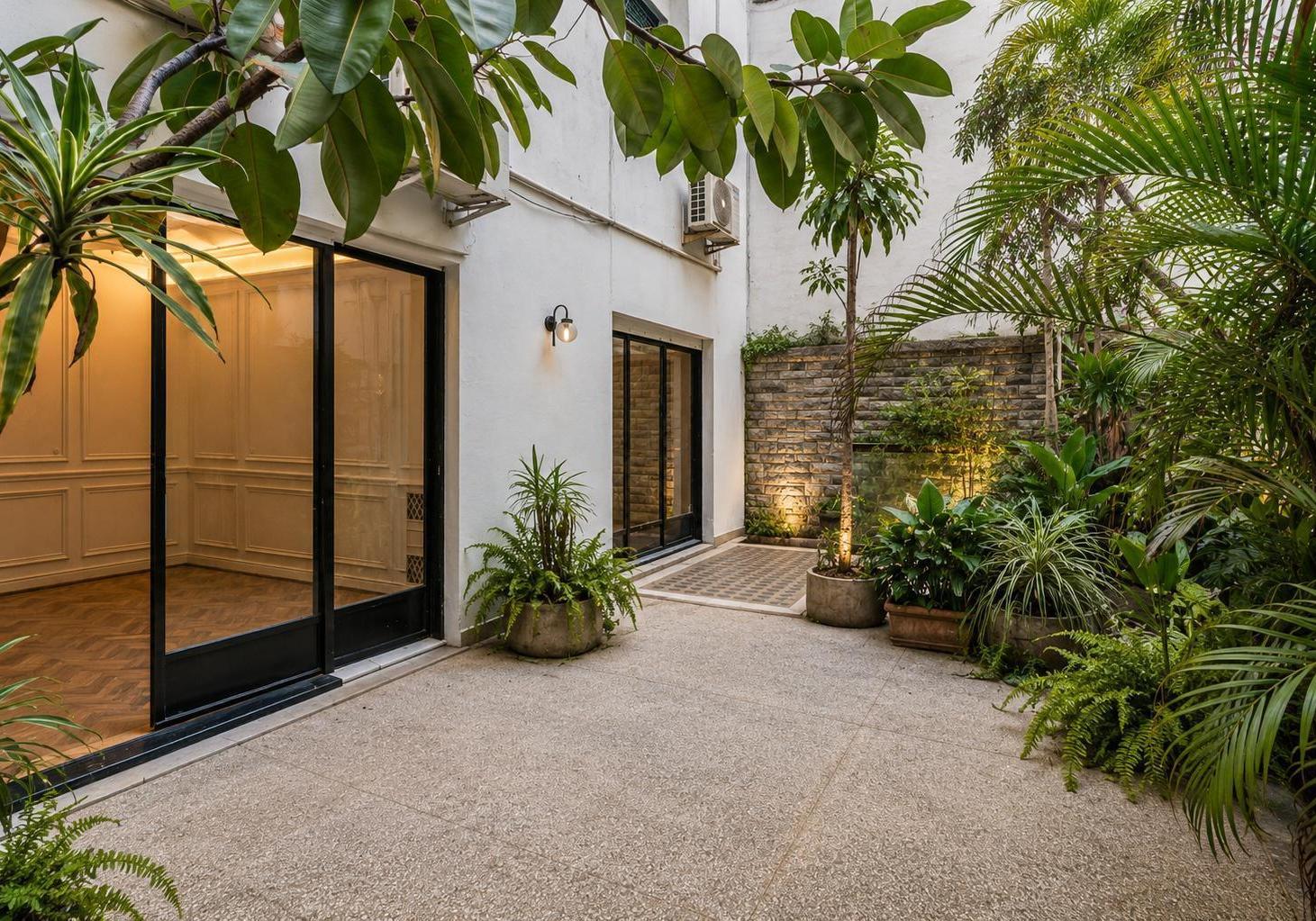 Venta Departamento Tipo Casa 6 Ambientes con Gran Terraza Propia