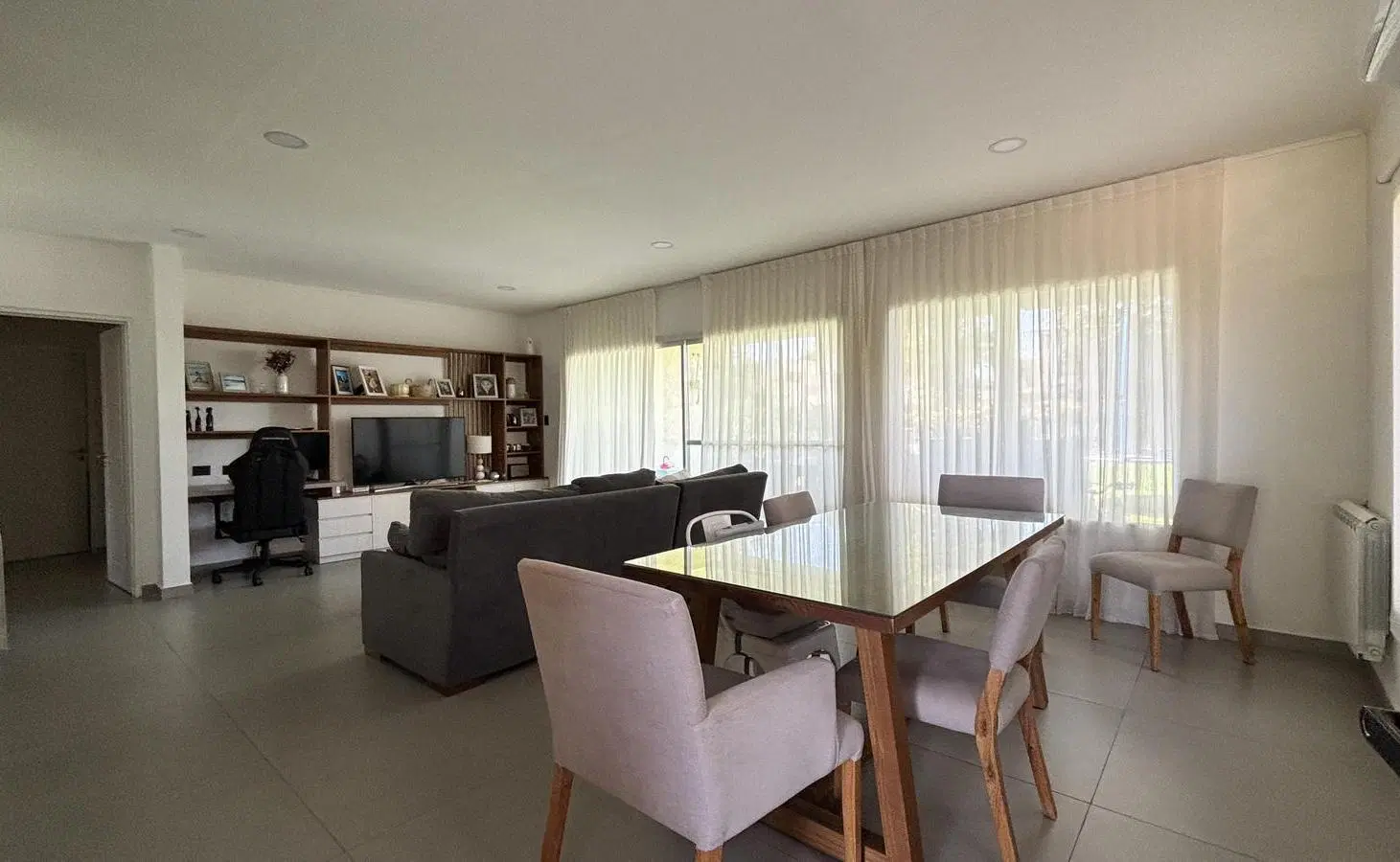 VENTA CASA 4AMB CON PILETA LOTE CENTRAL CONSOLIDADO EXCELENTE CALIDAD PREMIUM 5
