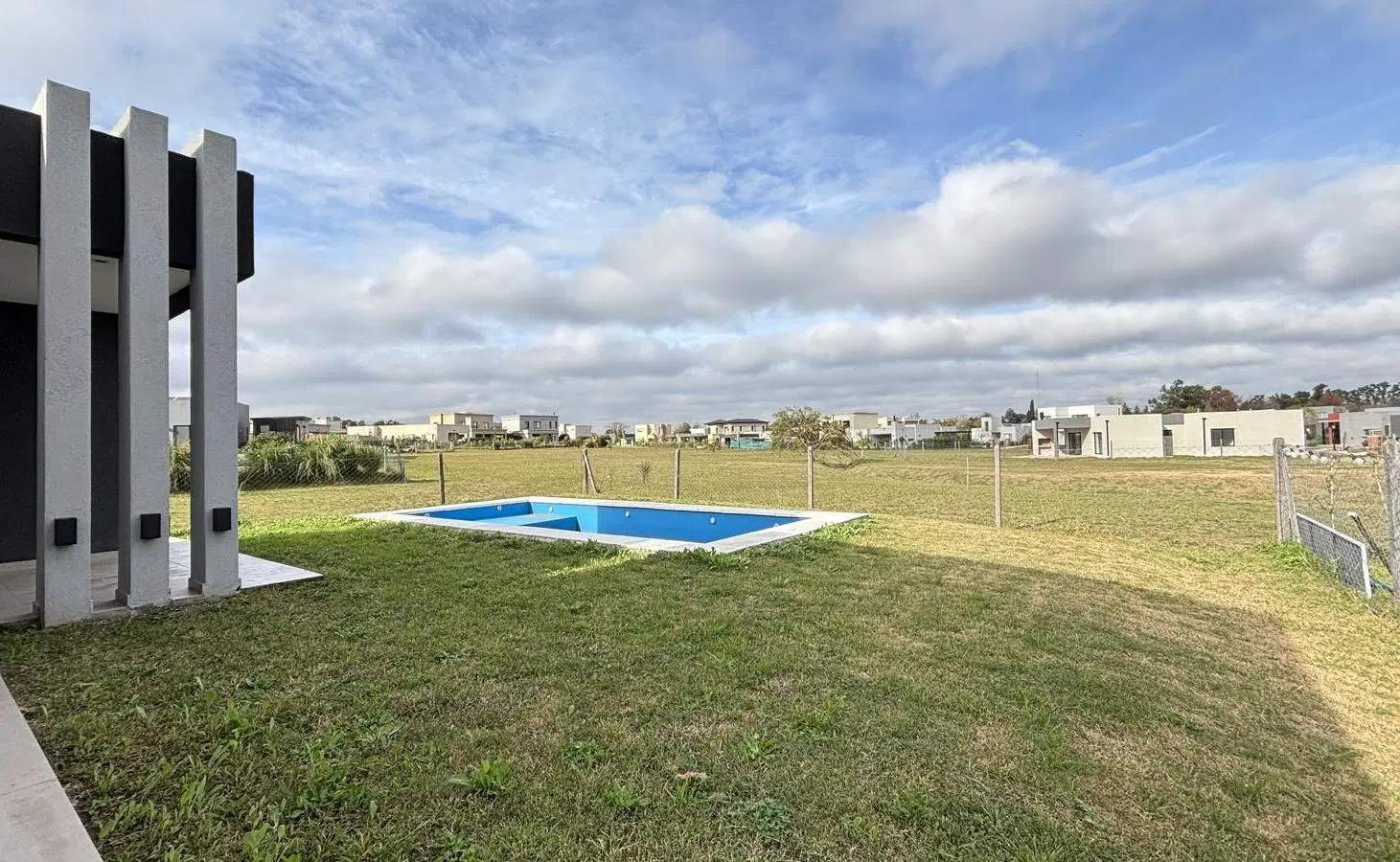 VENTA CASA 5 AMB A ESTRENAR FINANCIA PILAR DEL ESTE 4
