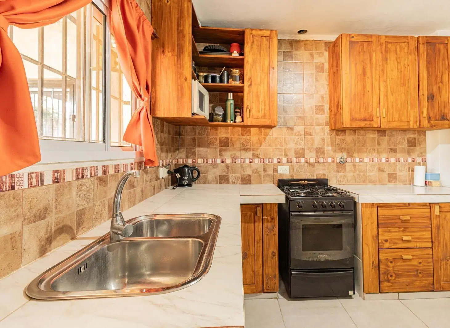 Venta de Casa 4 ambientes en Longchamps 2