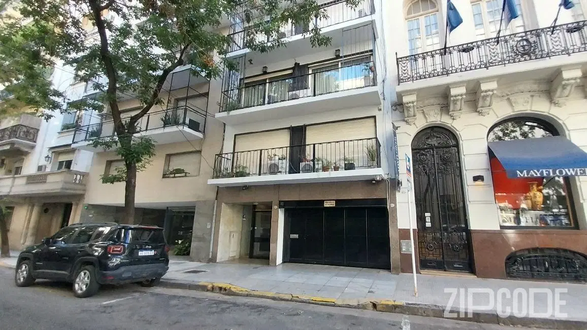DEPARTAMENTO SEMIPISO EN RECOLETA FRENTE CON BALCON 2