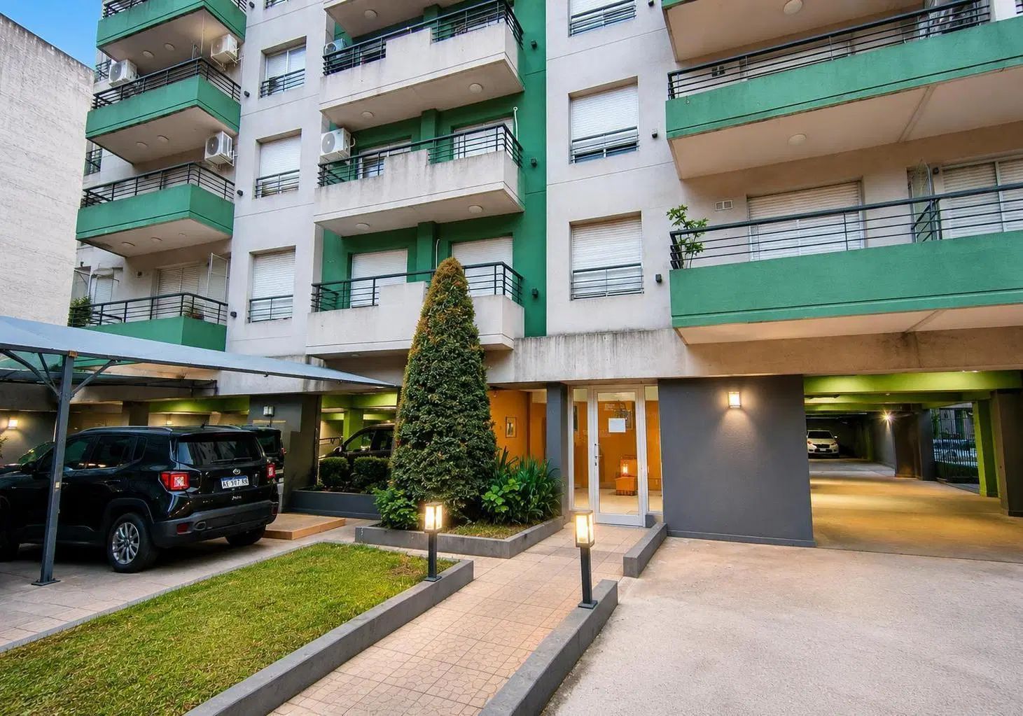 Venta Cochera semicubierta en Haedo 4