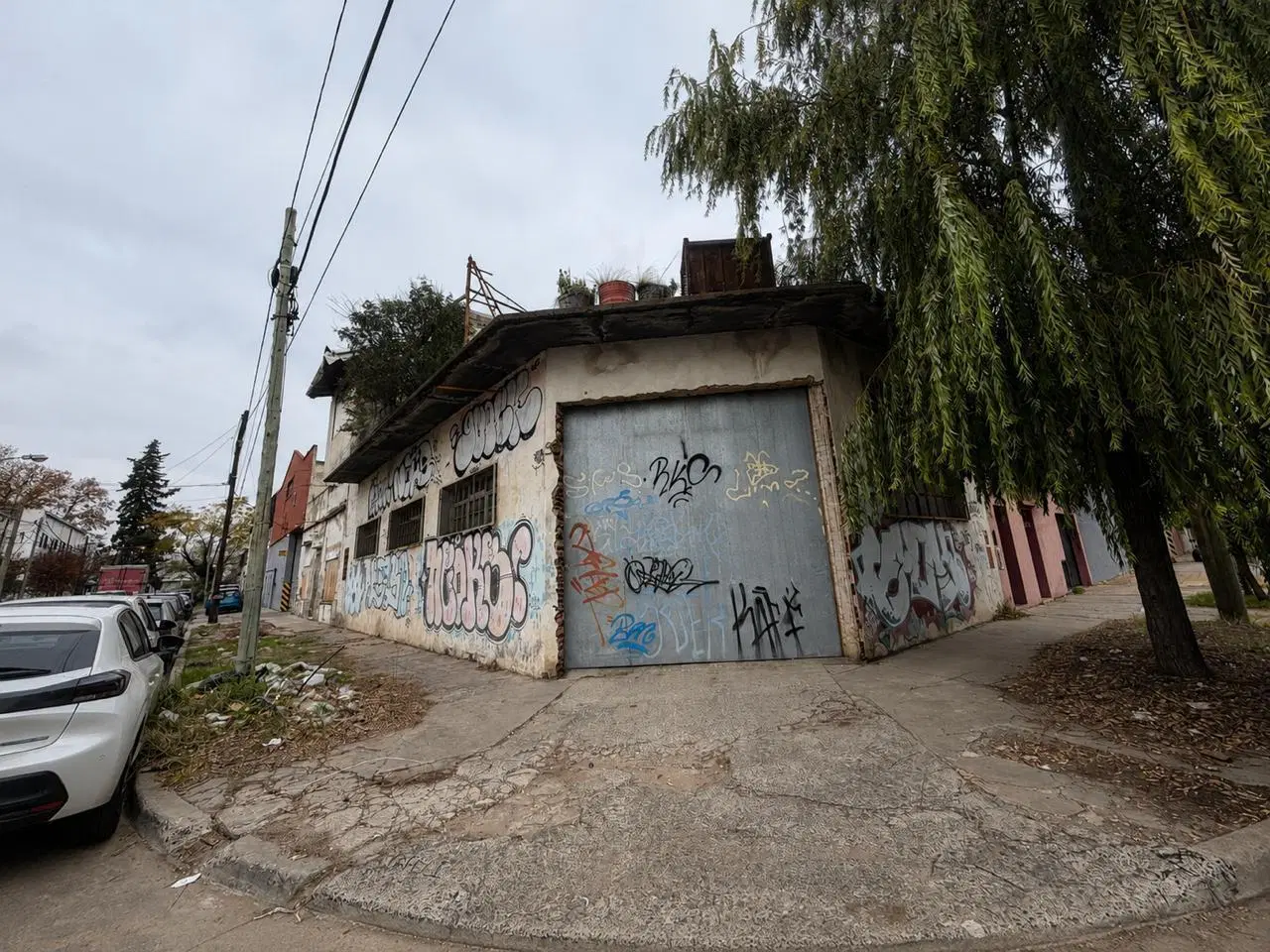 Galpón con casa a reciclar 3