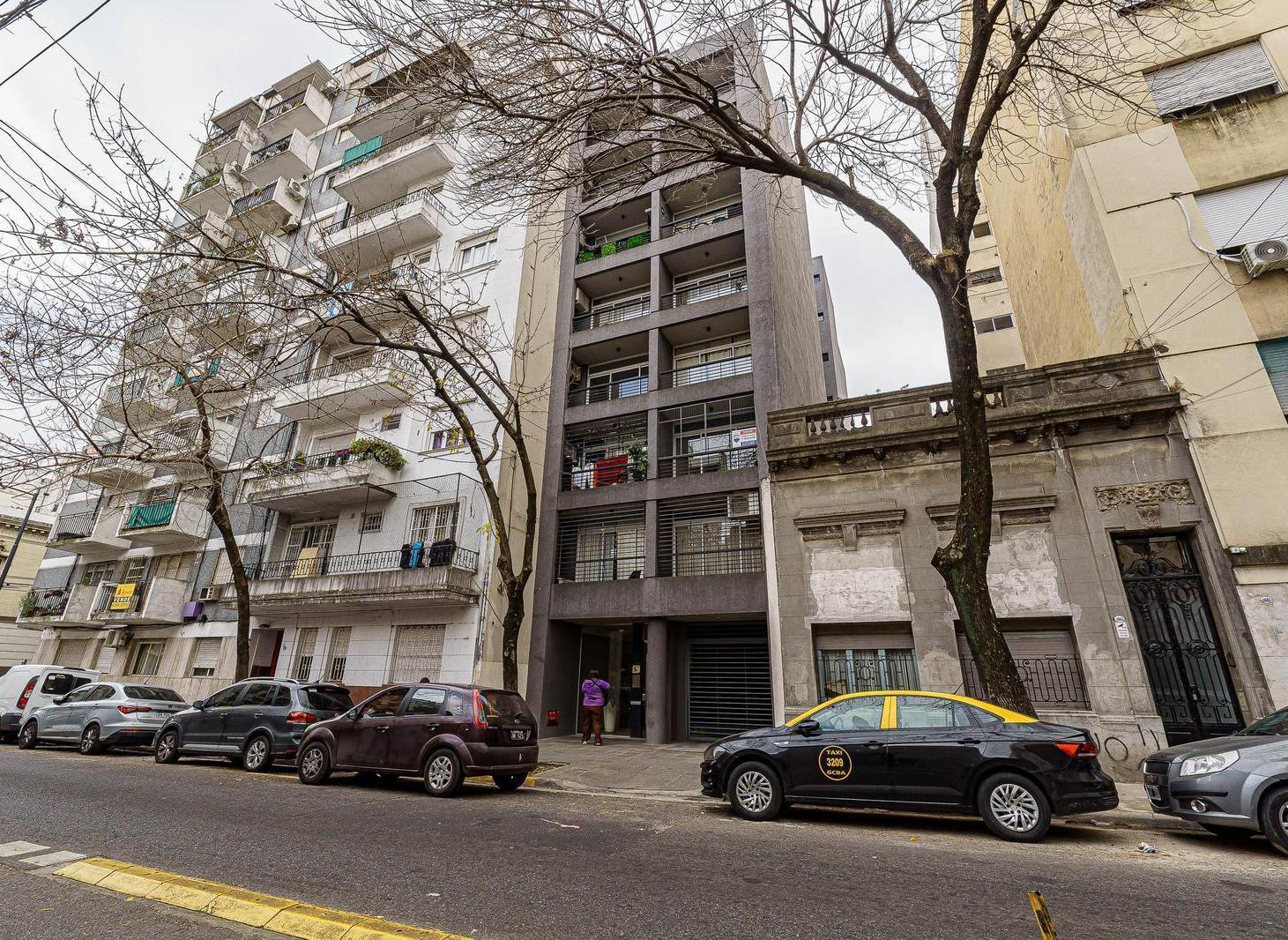 Departamento de un ambiente con cochera a la venta muy buen estado