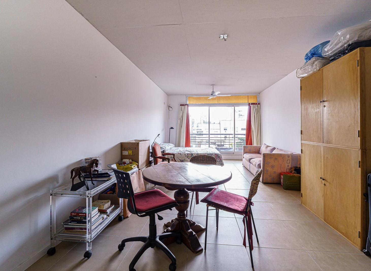 Departamento de un ambiente con cochera a la venta muy buen estado