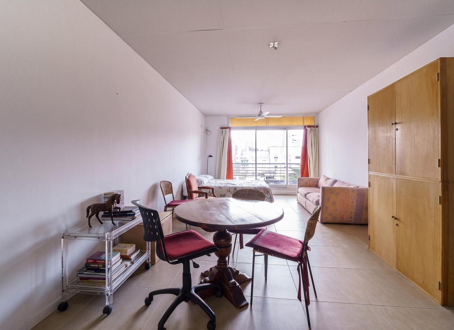 Departamento de un ambiente con cochera a la venta muy buen estado