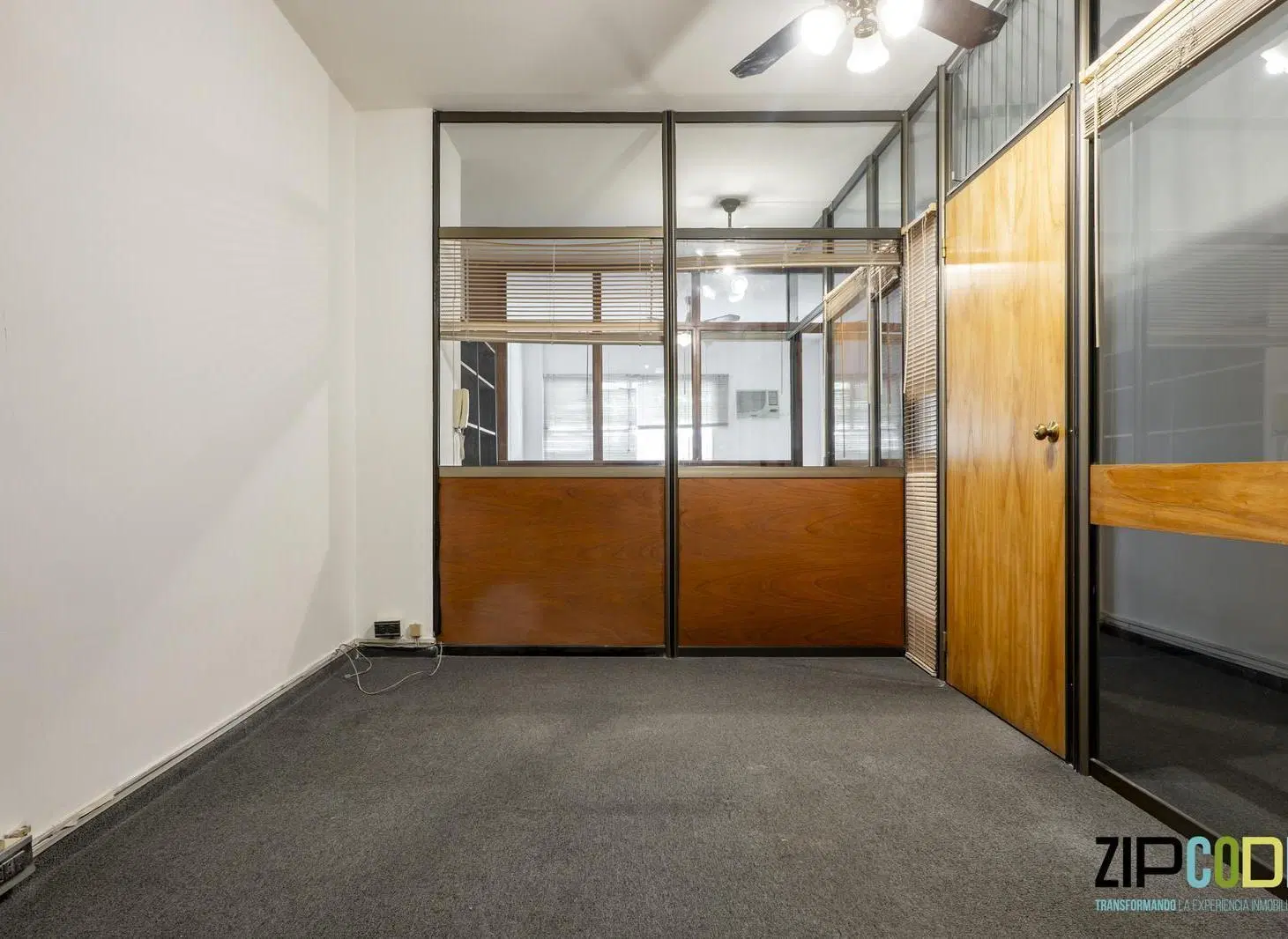 Venta Oficina en San Nicolas con 3 Despachos 2