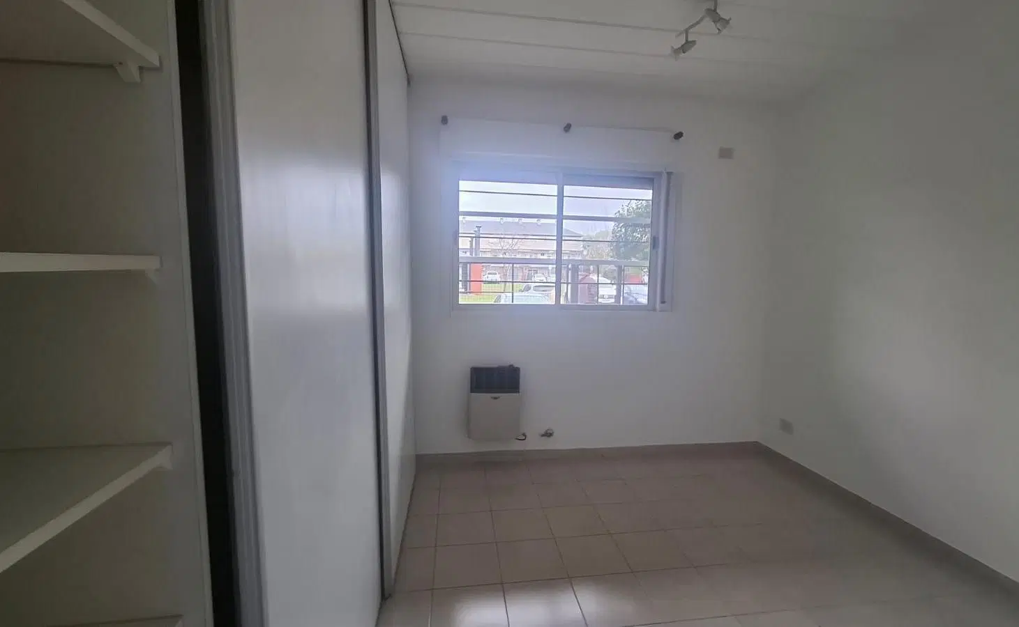 venta de departamento 2 amb c/ cochera en B.Cerrado (Moreno) 8