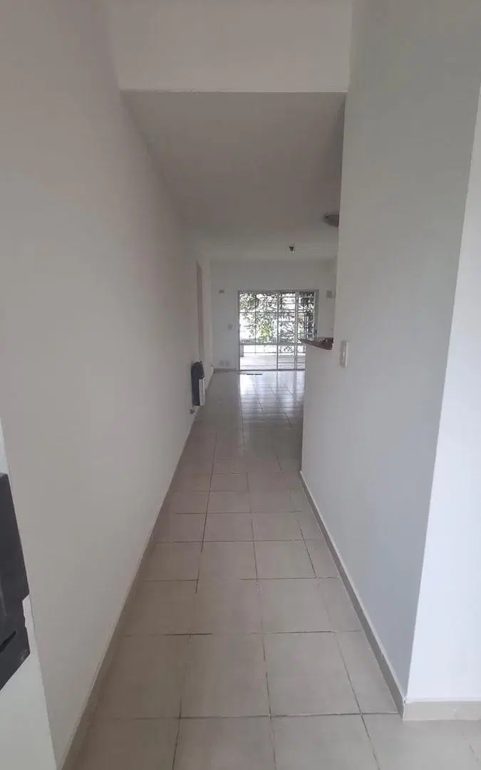 venta de departamento 2 amb c/ cochera en B.Cerrado (Moreno) 2