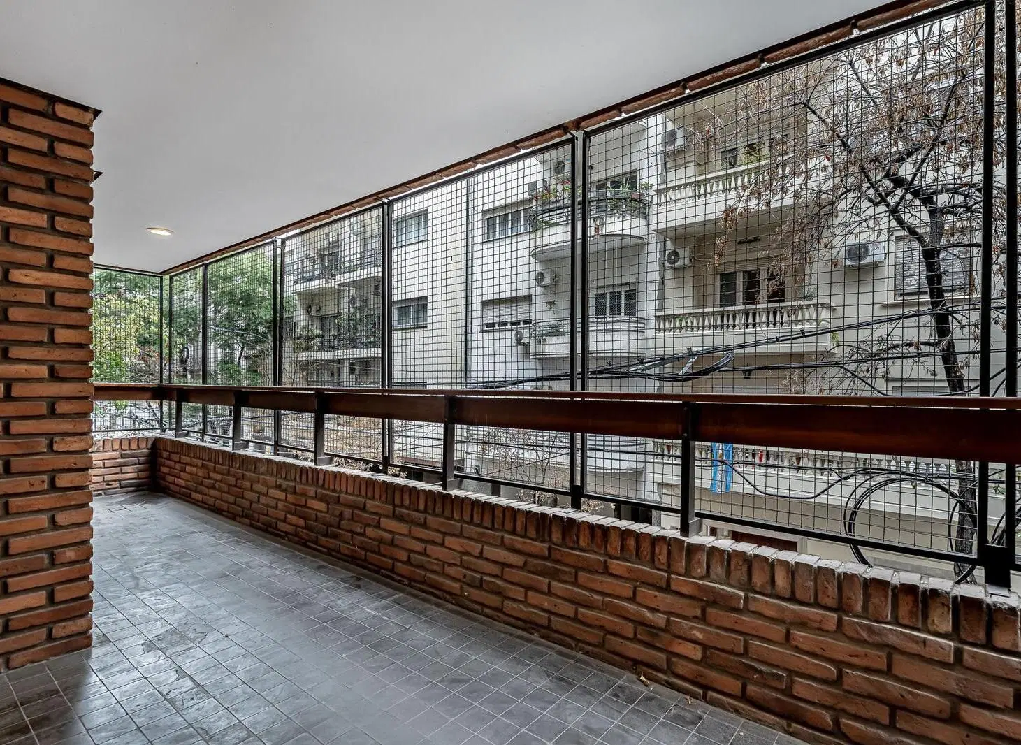 Impecable departamento con balcón terraza y excelente planta 2