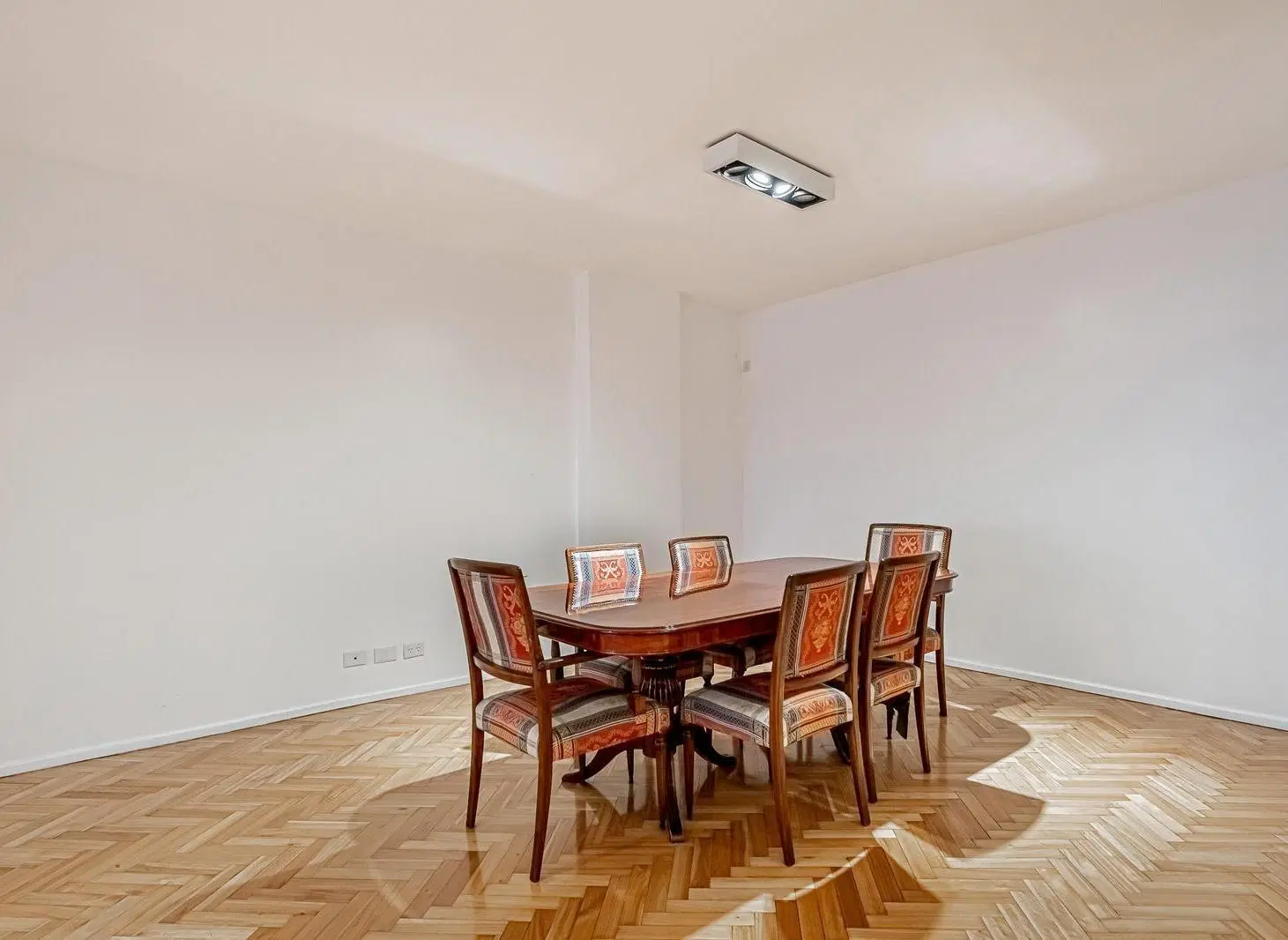 Impecable departamento con balcón terraza y excelente planta 3