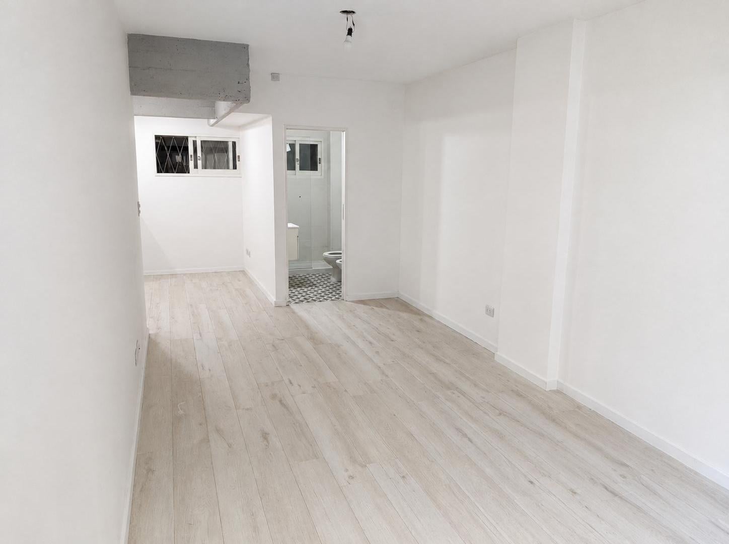 Departamento en Venta Monoambiente de 35 m2 Refaccionado con Cochera en Recoleta