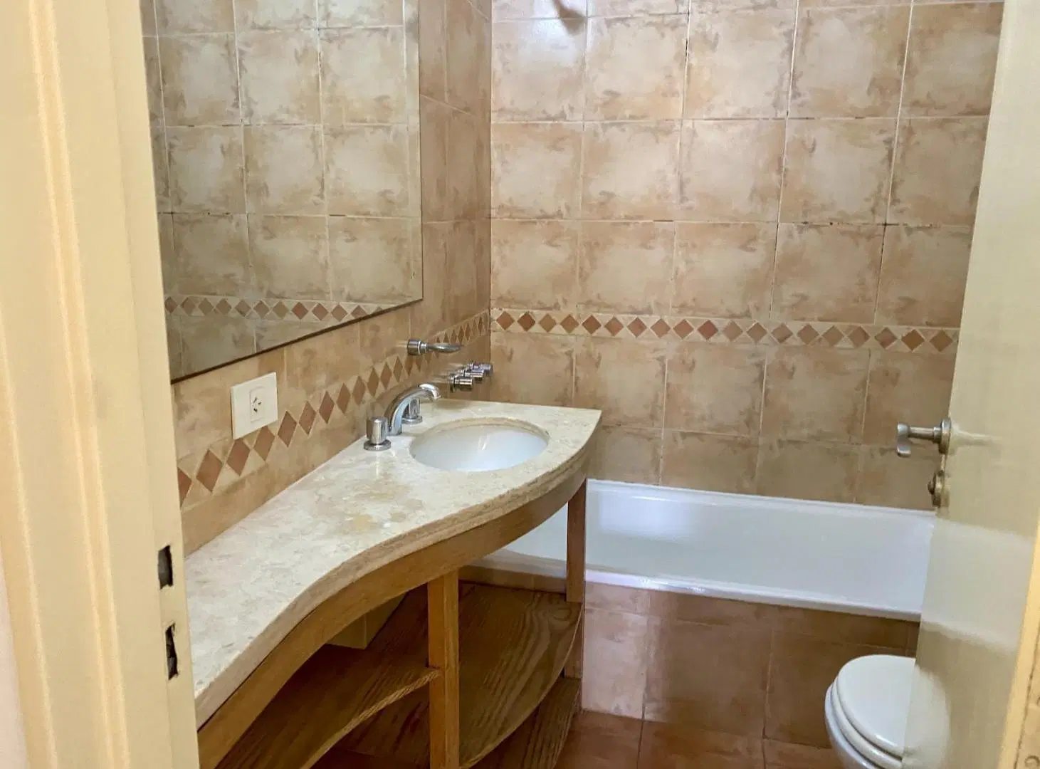 Departamento de 2 Ambientes en Alquiler, San Isidro, cochera, Jardin con Parrilla, Amenities 5