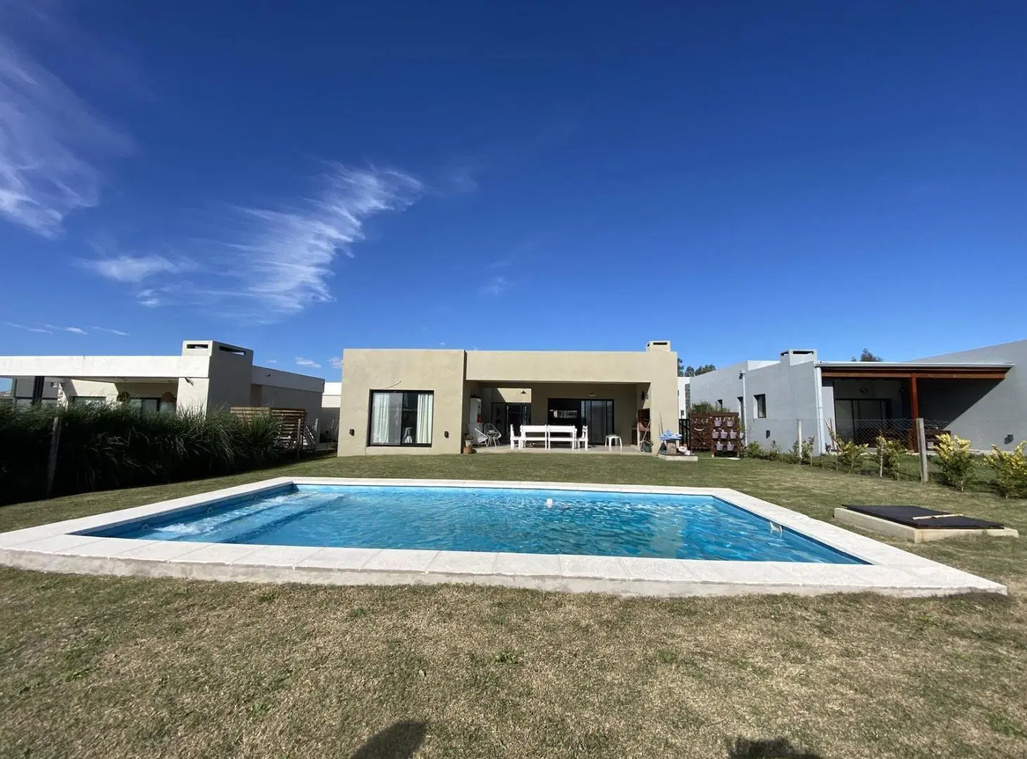 ALQUILER CASA 4AMB CON PILETA LOTE CENTRAL PILAR DEL ESTE CON OPCIÓN A COMPRA / PERMUTA 4