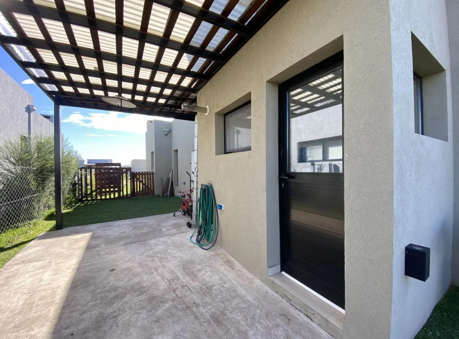 ALQUILER CASA 4AMB CON PILETA LOTE CENTRAL PILAR DEL ESTE CON OPCIÓN A COMPRA / PERMUTA 3