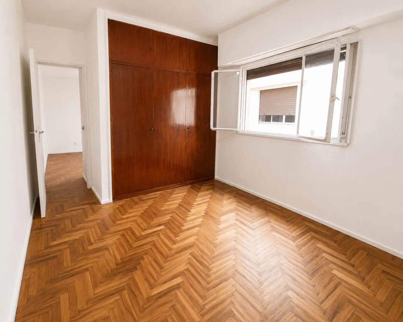 VENTA DE DEPARTAMENTO EN ALMAGRO CON EXCELENTE UBICACION A MODERNIZAR 4