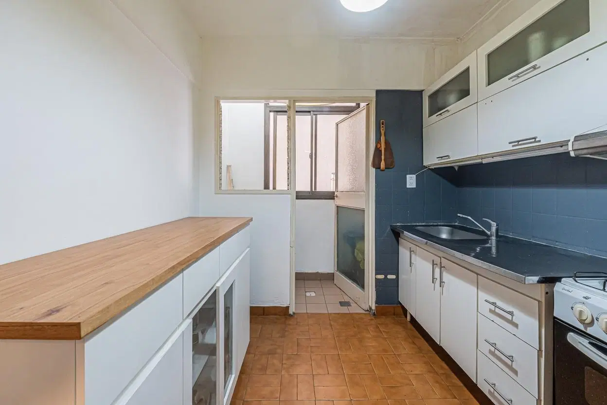 Departamento 2 ambientes Villa Urquiza Piso 2 Lateral Bajas expensas 4