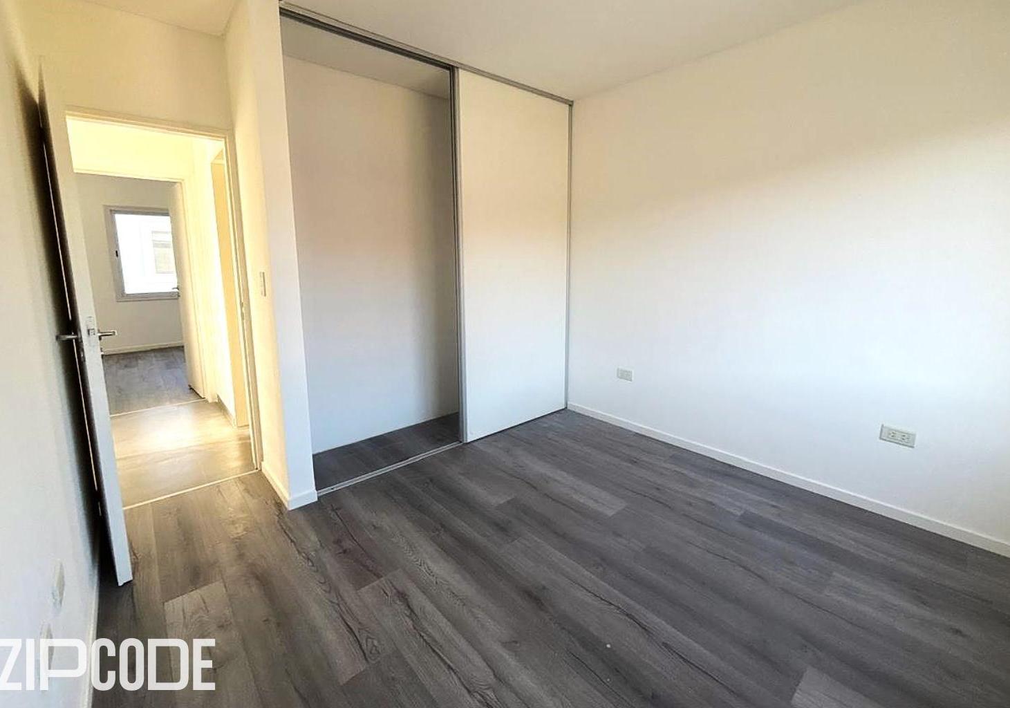Venta 3 Ambientes A Estrenar Al Frente Con Cochera | 70m² Sin Expensas | Complejo Combet | Oportunid