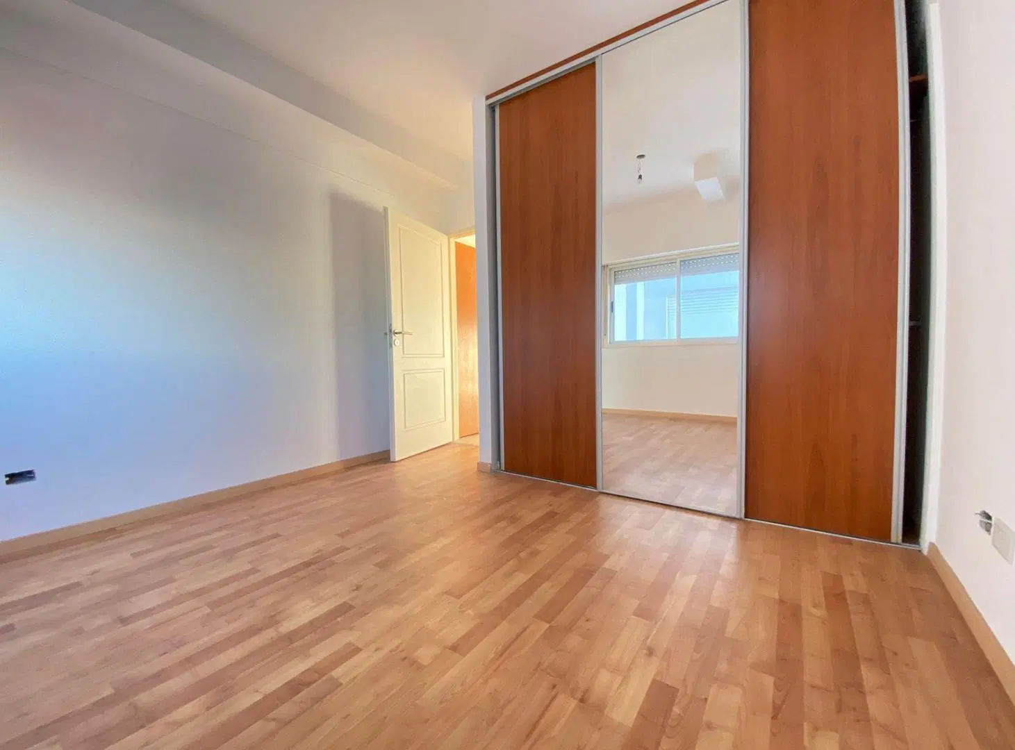 Departamento 2 ambientes en venta en Flores 5
