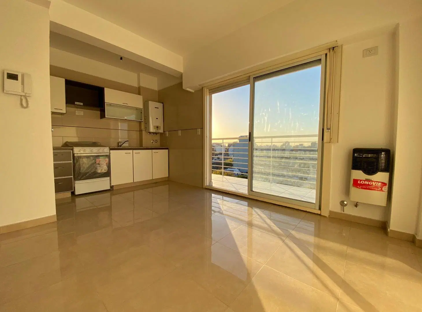 Departamento 2 ambientes en venta en Flores 3