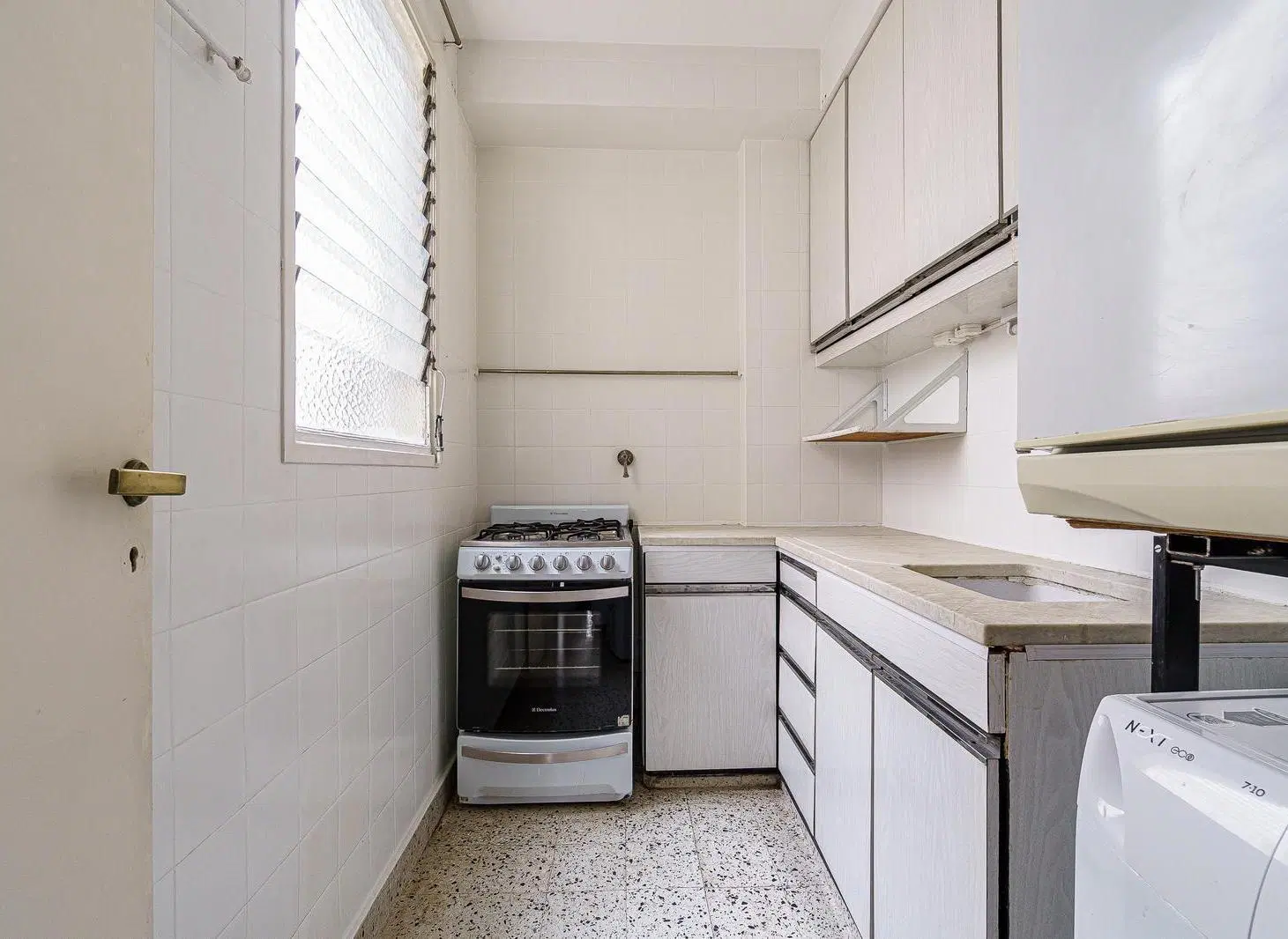 Impecable 2 Ambientes al Frente con Baño Renovado en Recoleta, Mansilla 3026 3