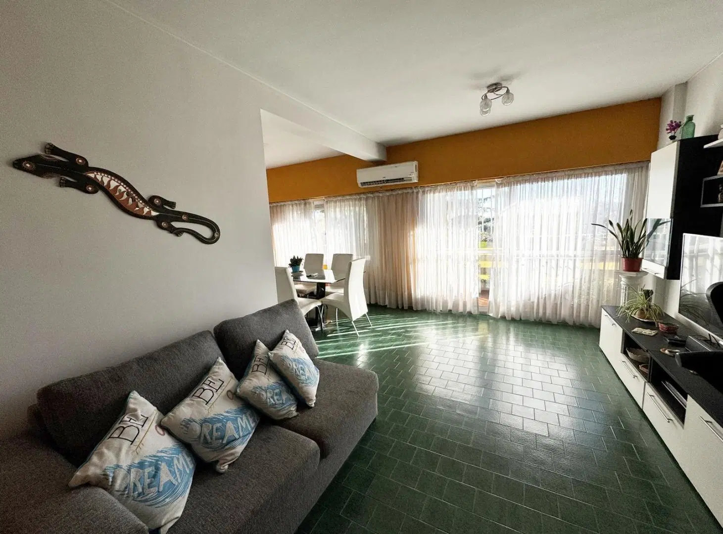 Departamento en venta en Remedios de Escalada 3