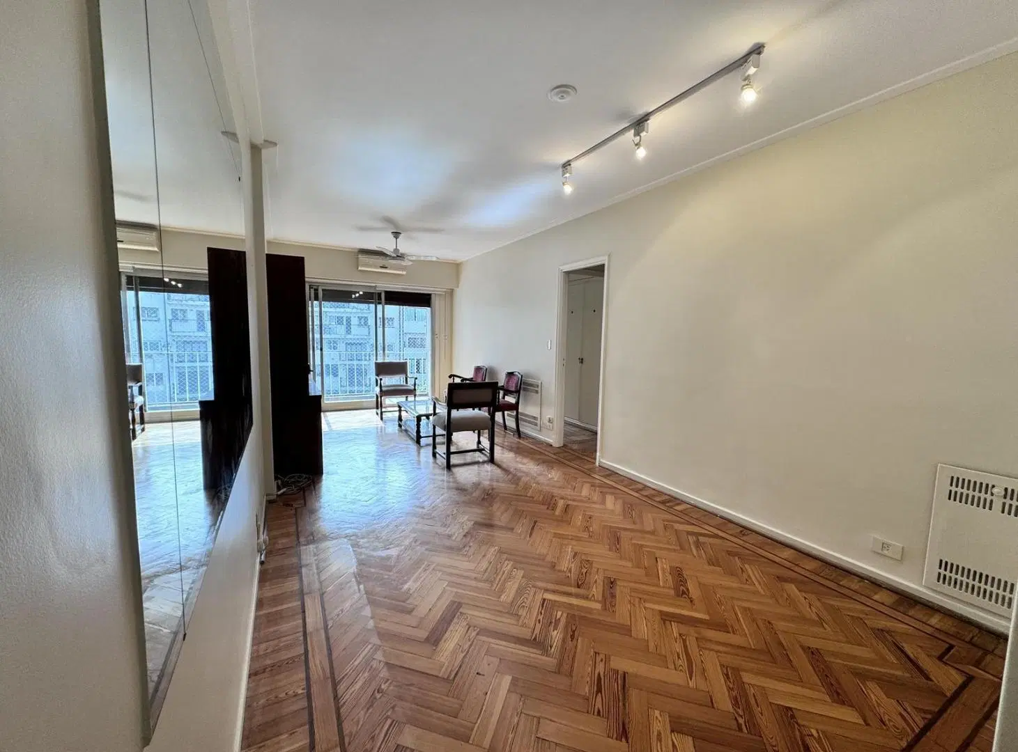Departamento de 3 dormitorios y dos baños con dependencia en alquiler en recoleta 2