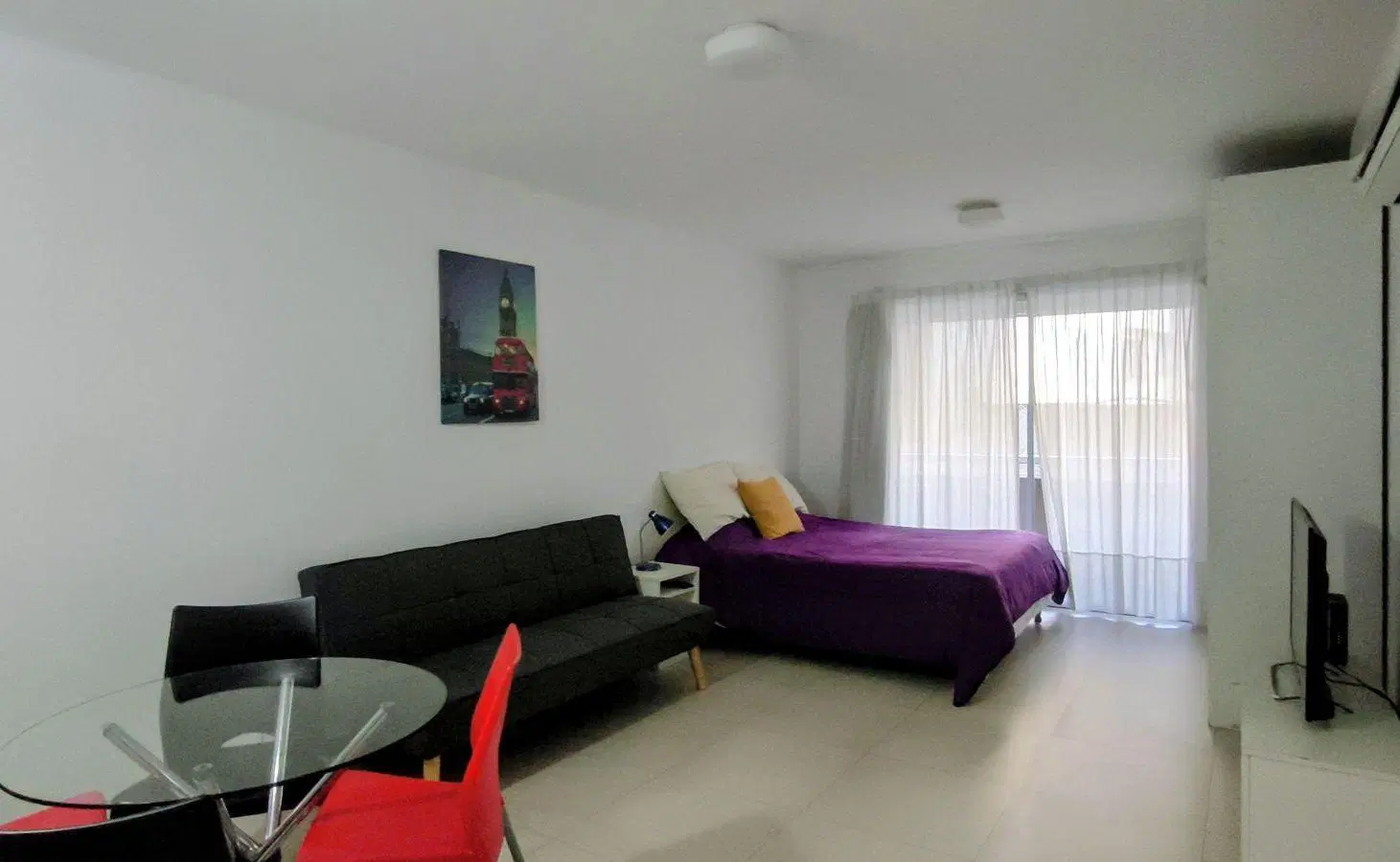 ALQUILER DE EXCELENTE MONOAMBIENTE CON BALCÓN Y AMOBLADO, EN RECOLETA ZONA FACULTADES 2