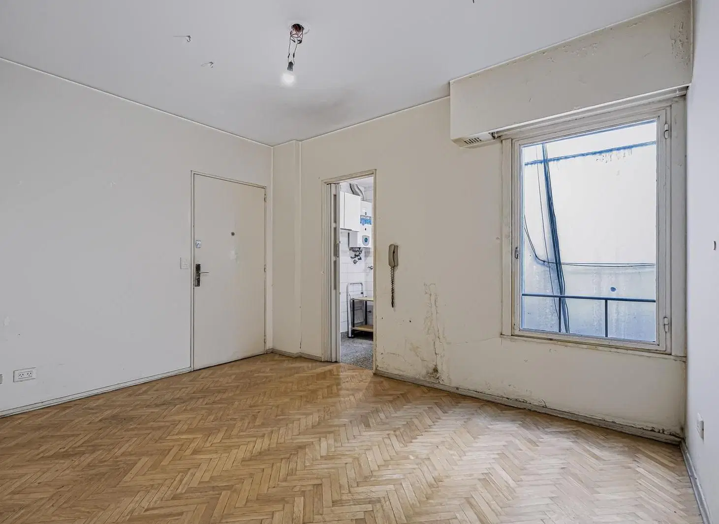 Departamento 2 ambientes Piso Alto a Renovar en Caballito Norte 4