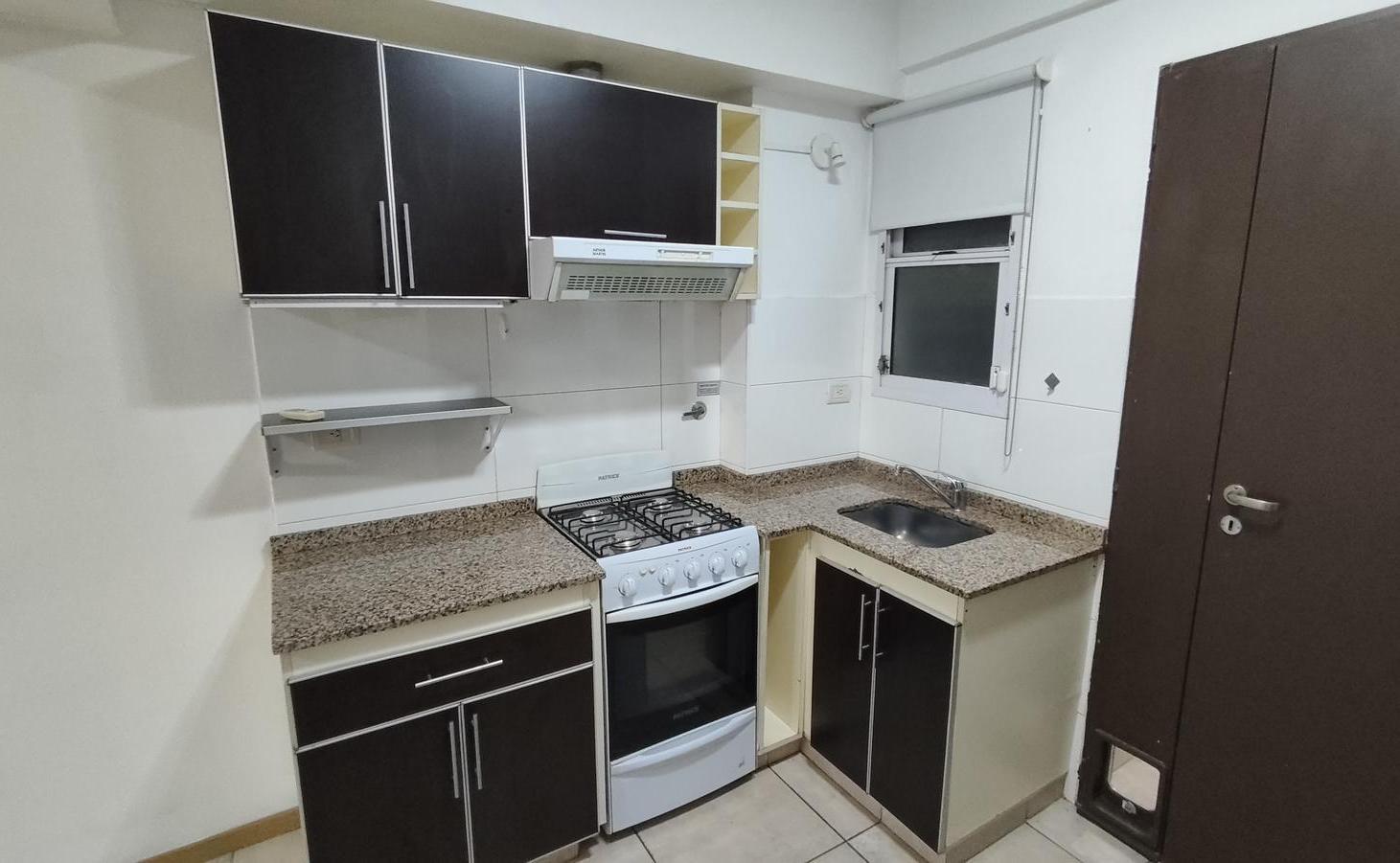 Foto de Venta Monoambiente al Frente con Balcón 7° Piso Muy Luminoso Cerca de, imagen 5