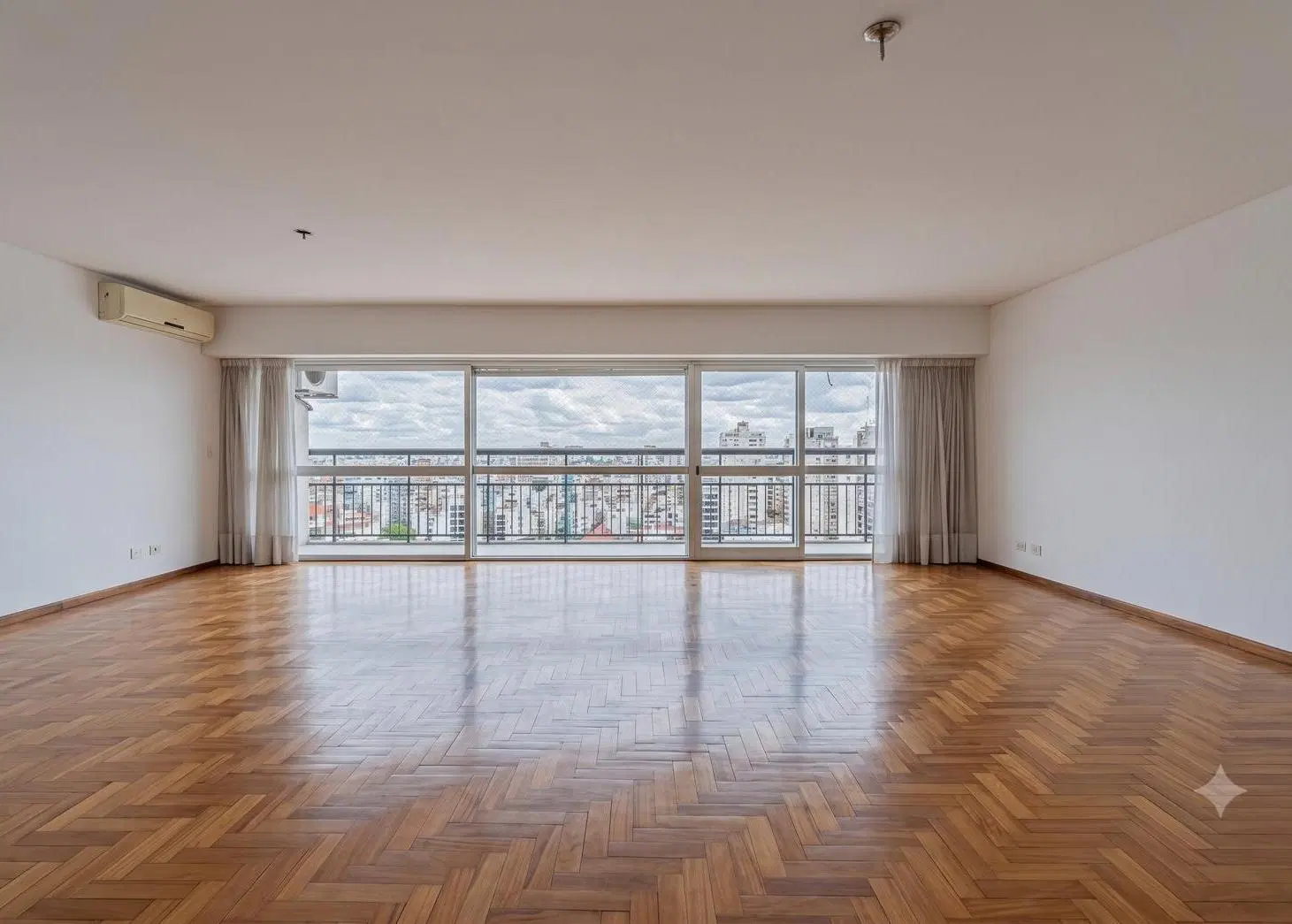 Departamento amueblado de 200m2 con cochera - Belgrano 2