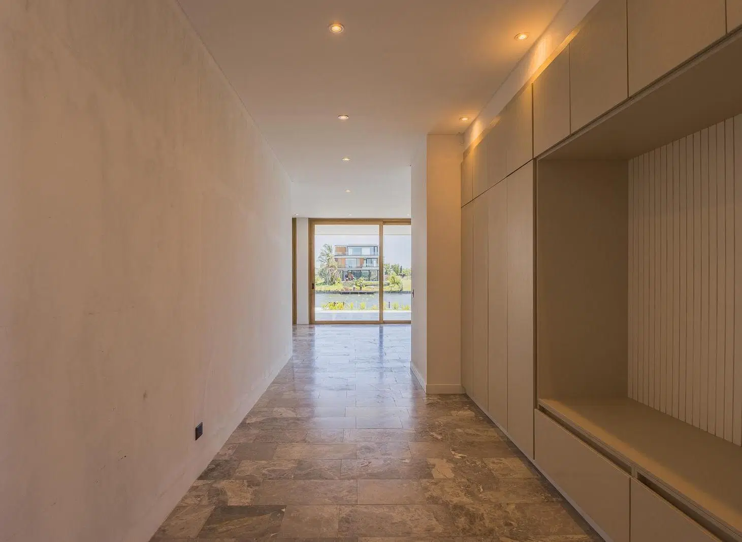 Venta | Casa en lote al agua | Los Puentes, Nordelta 8