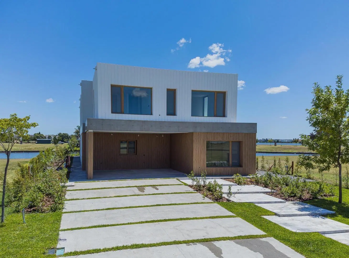 Venta | Casa en lote al agua | Los Puentes, Nordelta 3
